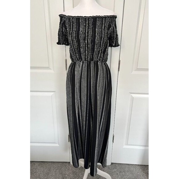 Xhilaration Women Black Wide Leg Jumpsuit M Stretch Ruched Off Shoulder - Picture 1 of 9